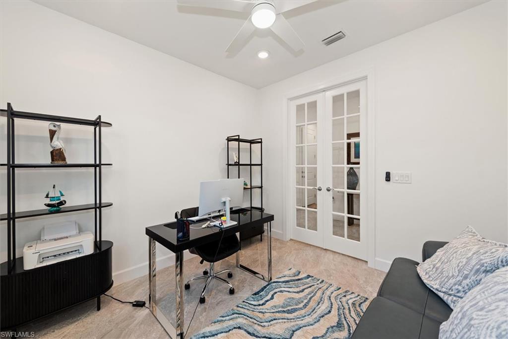 COUNTRY CLUB - Residential