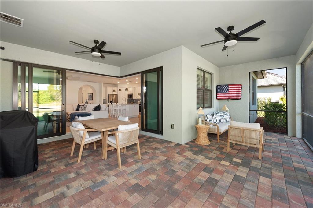 COUNTRY CLUB - Residential