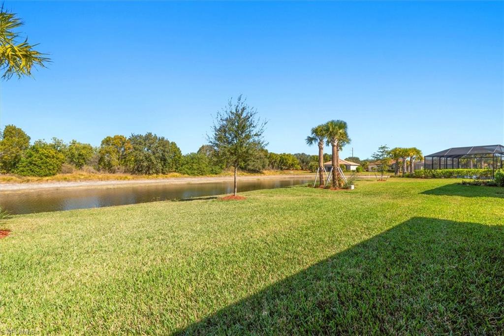 COUNTRY CLUB - Residential