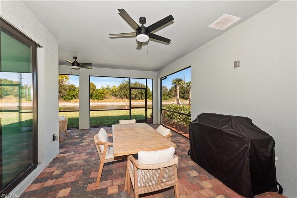 COUNTRY CLUB - Residential