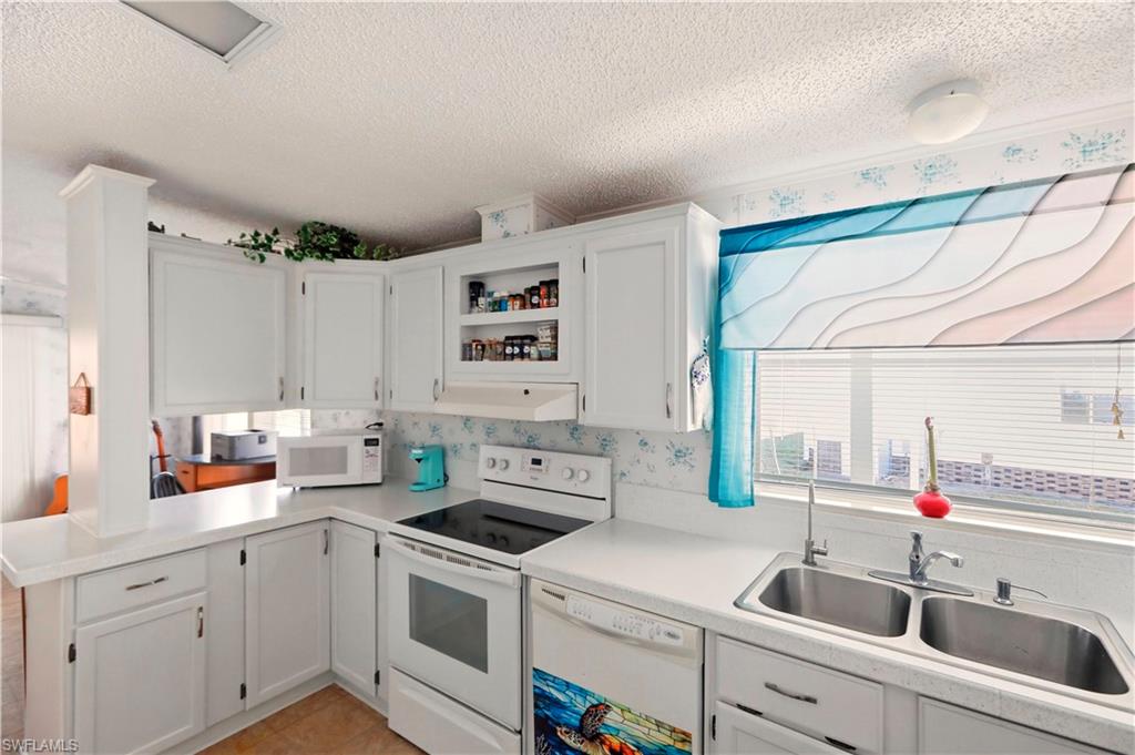 RIVERS EDGE - Residential