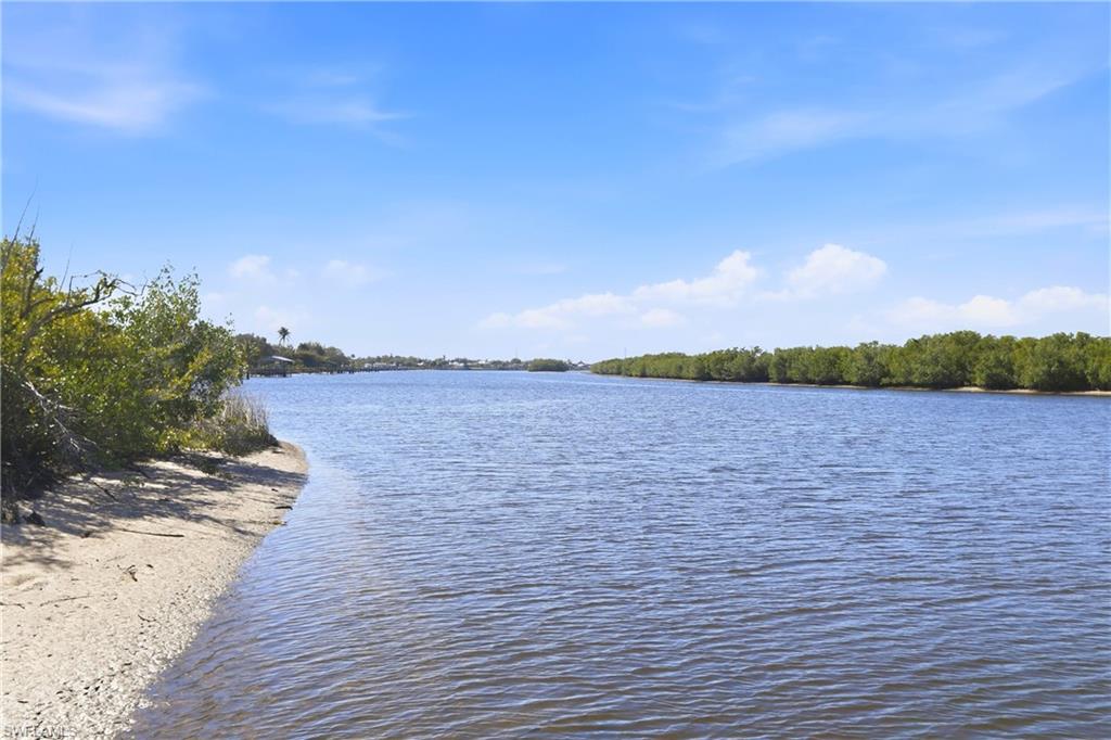 RIVERS EDGE - Residential