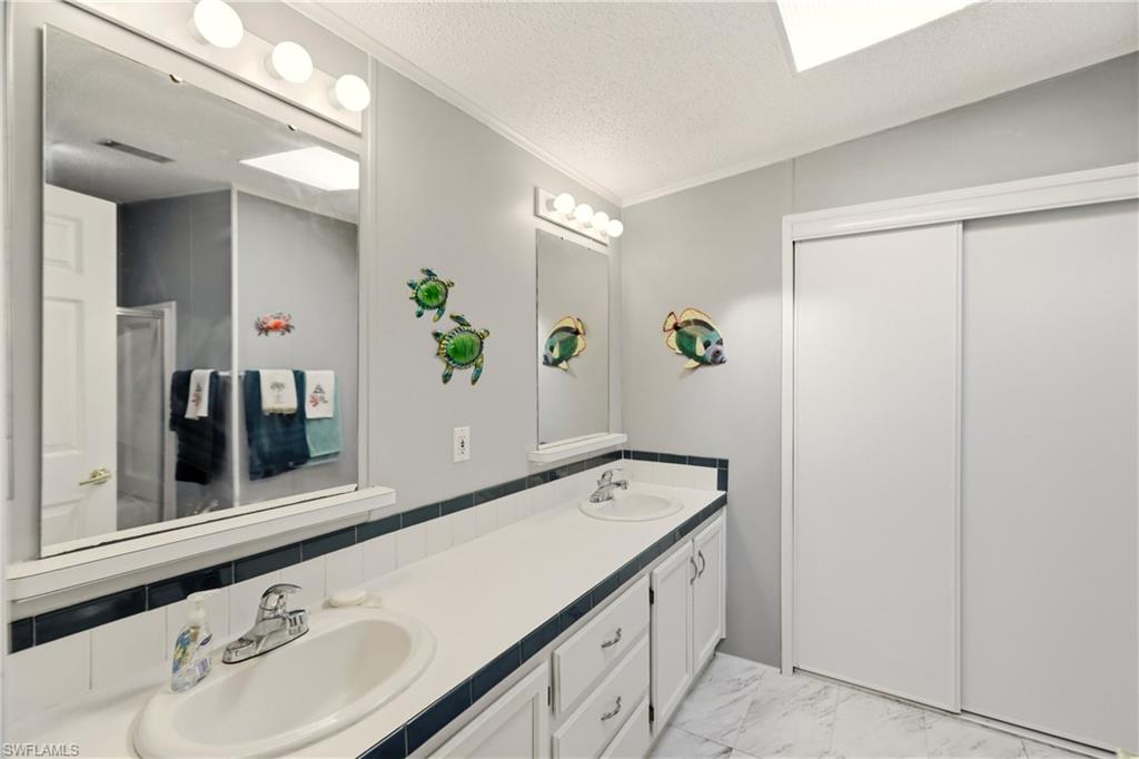 RIVERS EDGE - Residential