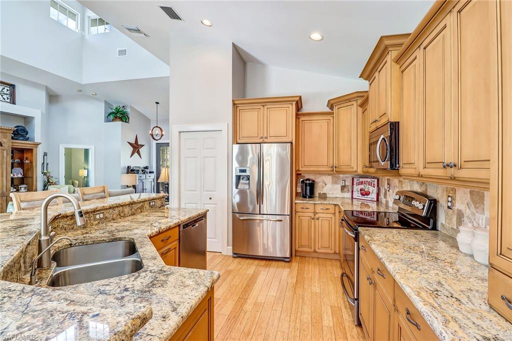 LIVINGSTON WOODS - Residential