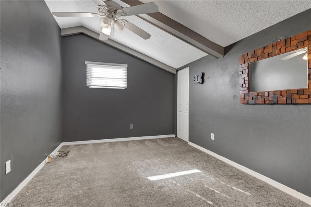 ROYAL WOODS - Residential