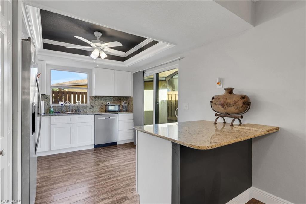 ROYAL WOODS - Residential