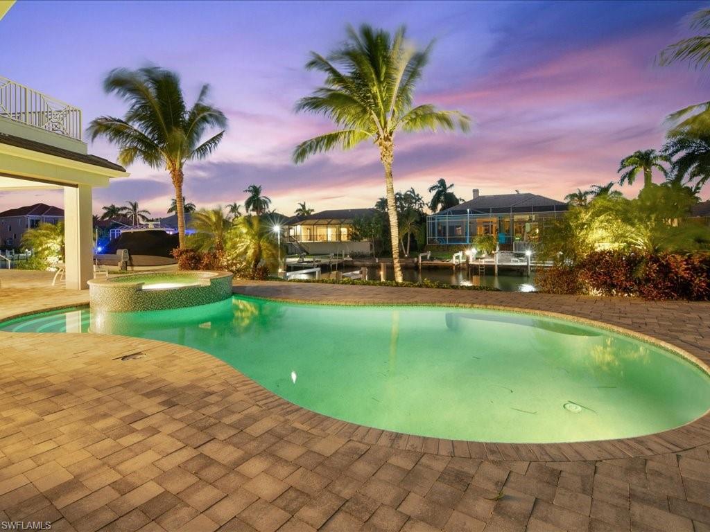 MARCO BEACH - Residential