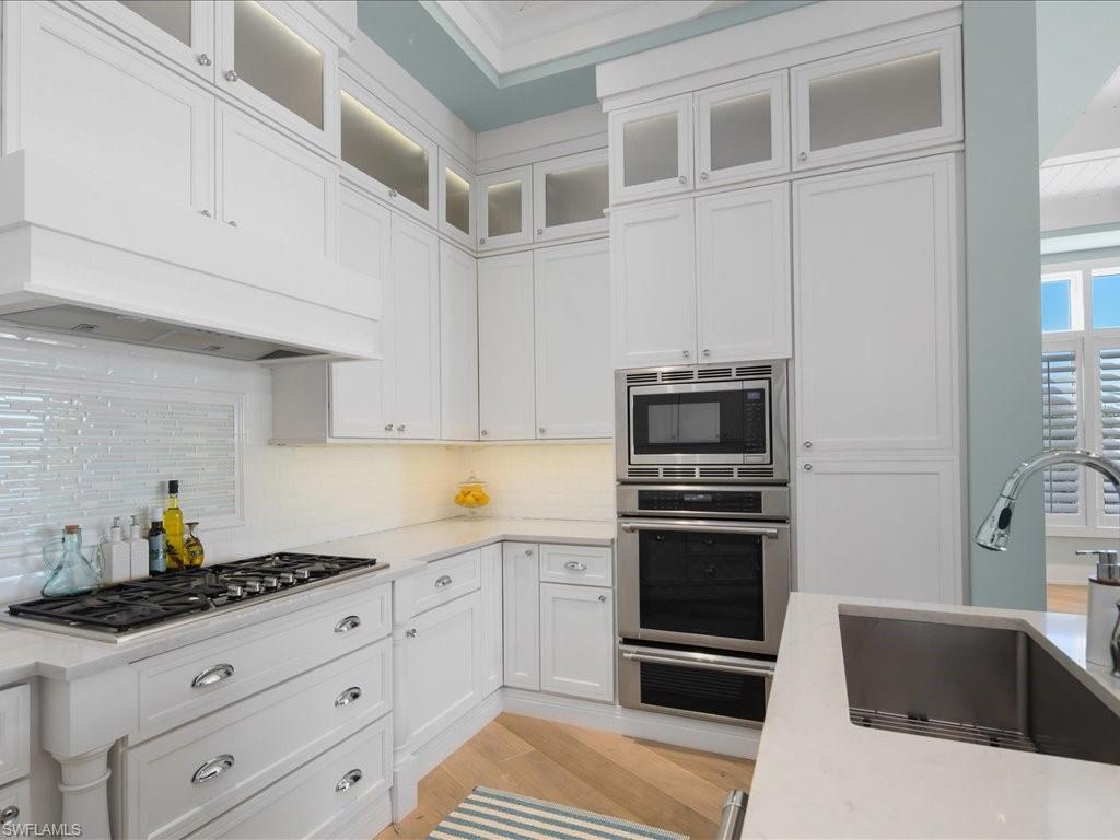 MARCO BEACH - Residential