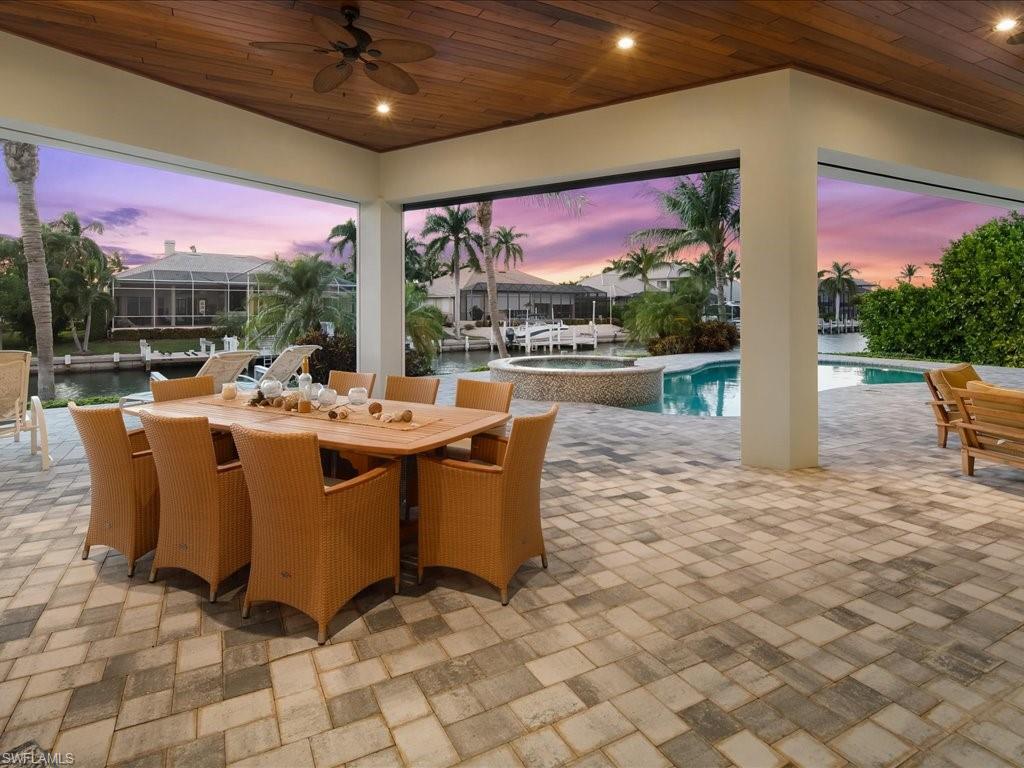 MARCO BEACH - Residential