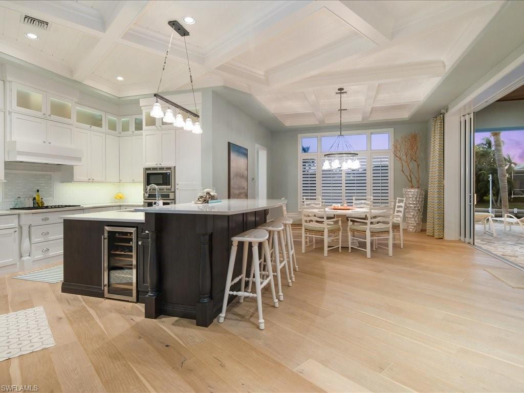 MARCO BEACH - Residential