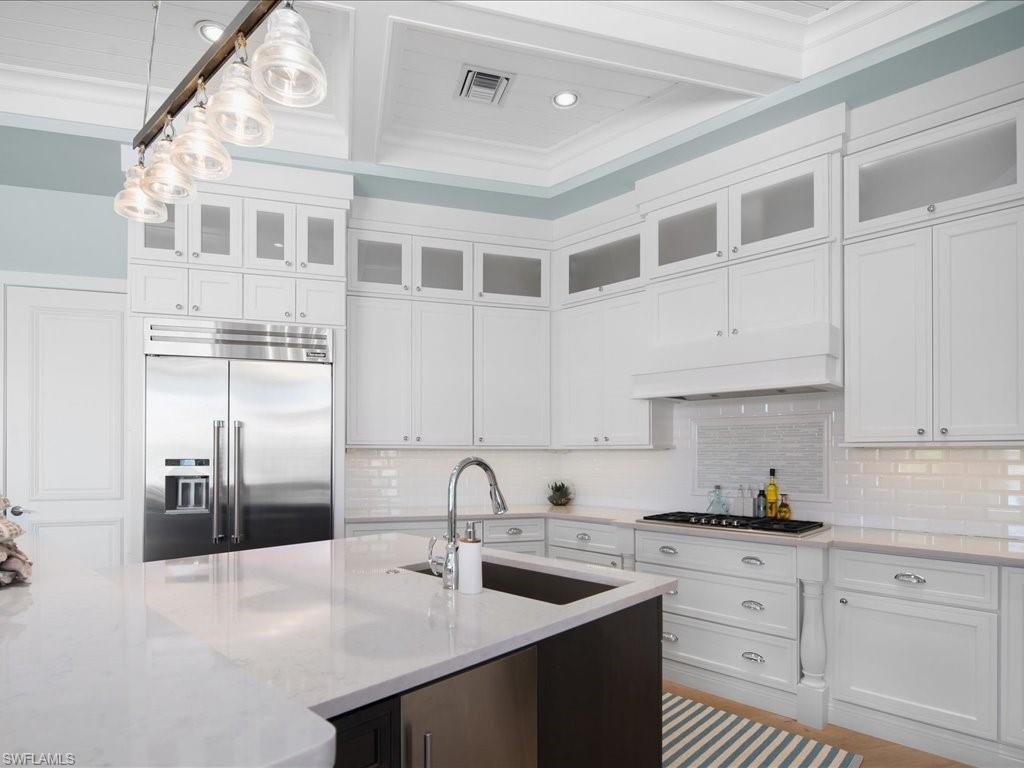 MARCO BEACH - Residential