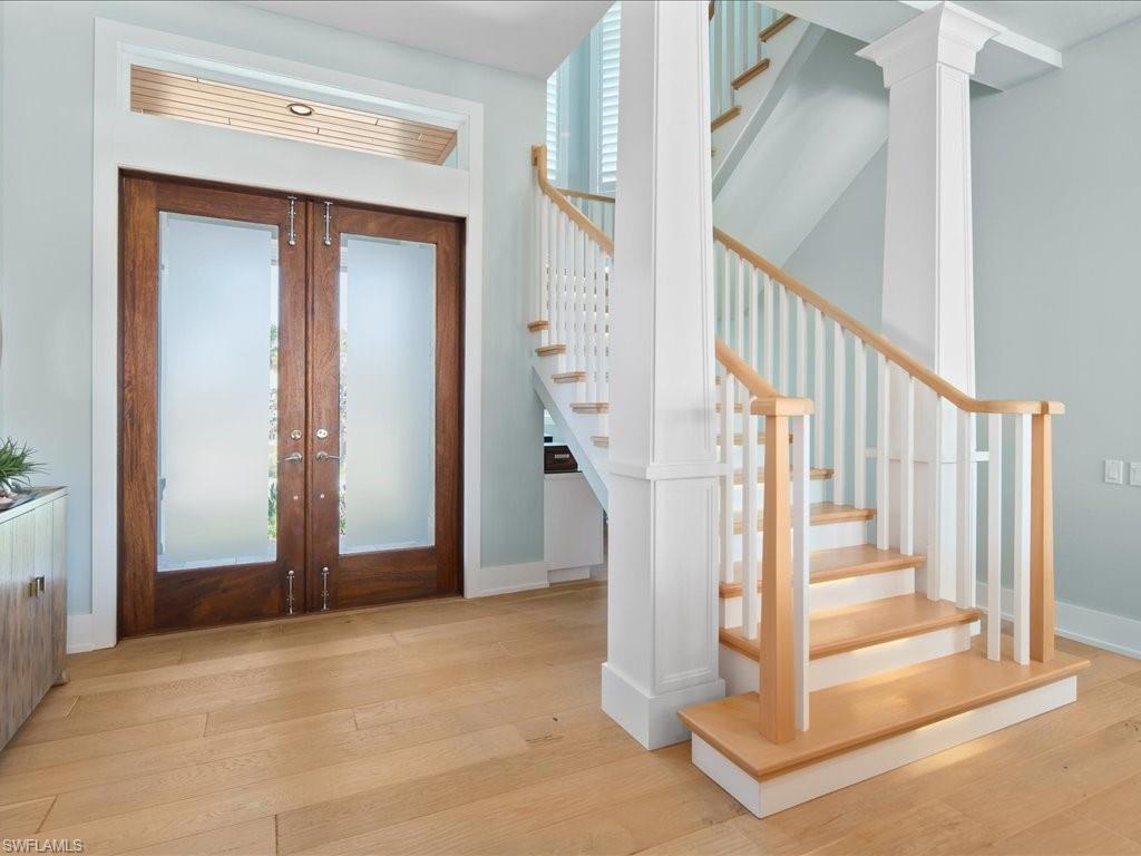 MARCO BEACH - Residential