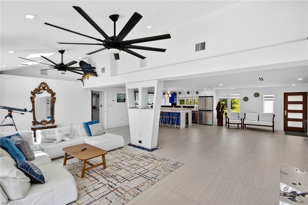 SANIBEL LAKE ESTATES - Residential