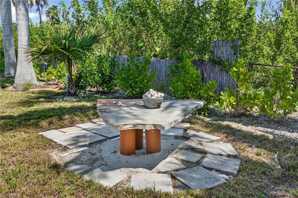 SANIBEL LAKE ESTATES - Residential