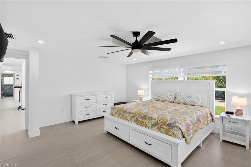 SANIBEL LAKE ESTATES - Residential