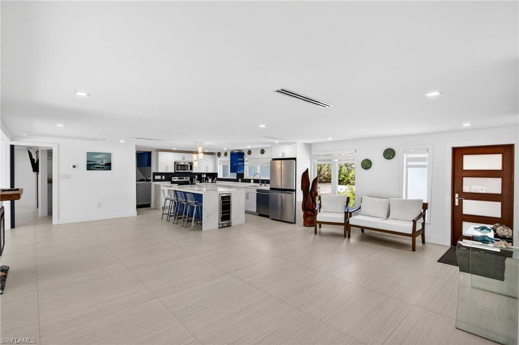 SANIBEL LAKE ESTATES - Residential