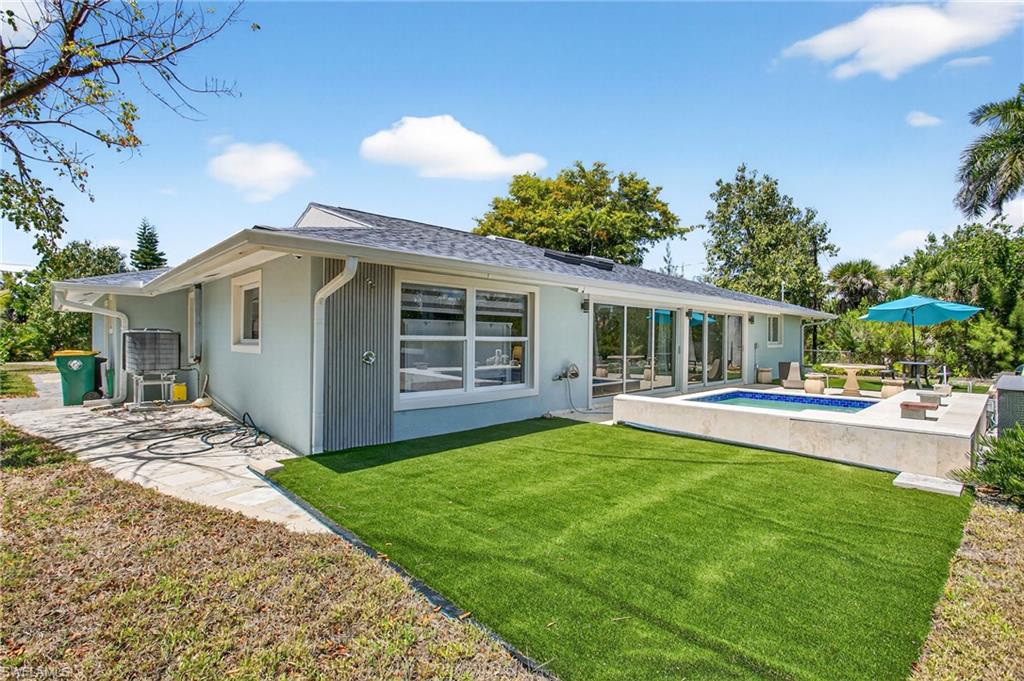 SANIBEL LAKE ESTATES - Residential