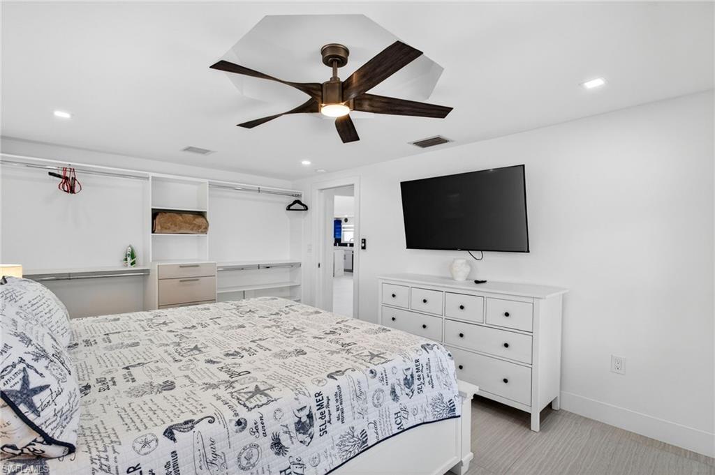 SANIBEL LAKE ESTATES - Residential