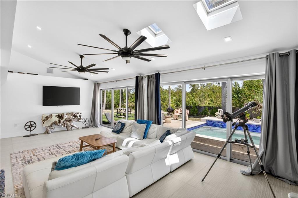 SANIBEL LAKE ESTATES - Residential