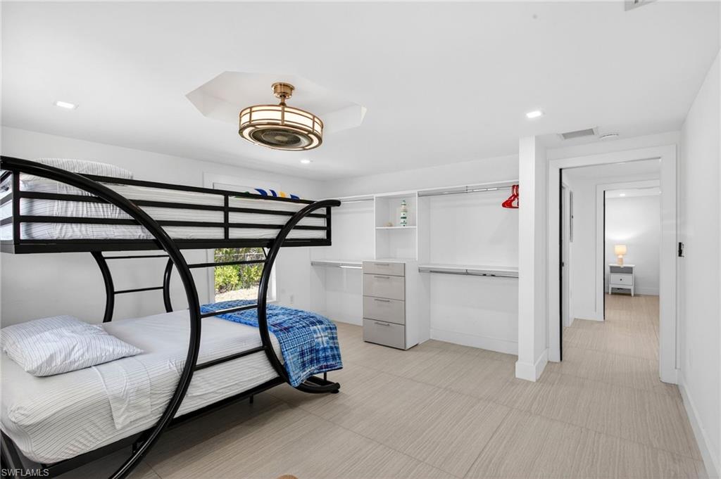 SANIBEL LAKE ESTATES - Residential