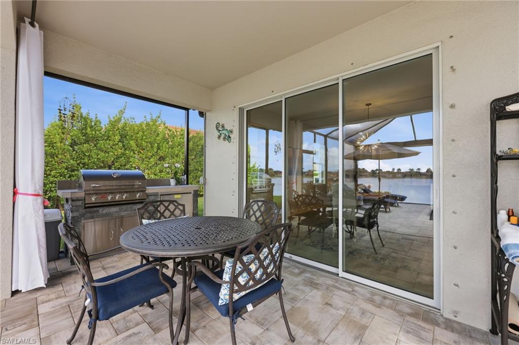 VALENCIA LAKES - Residential