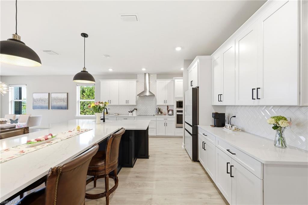 VALENCIA LAKES - Residential