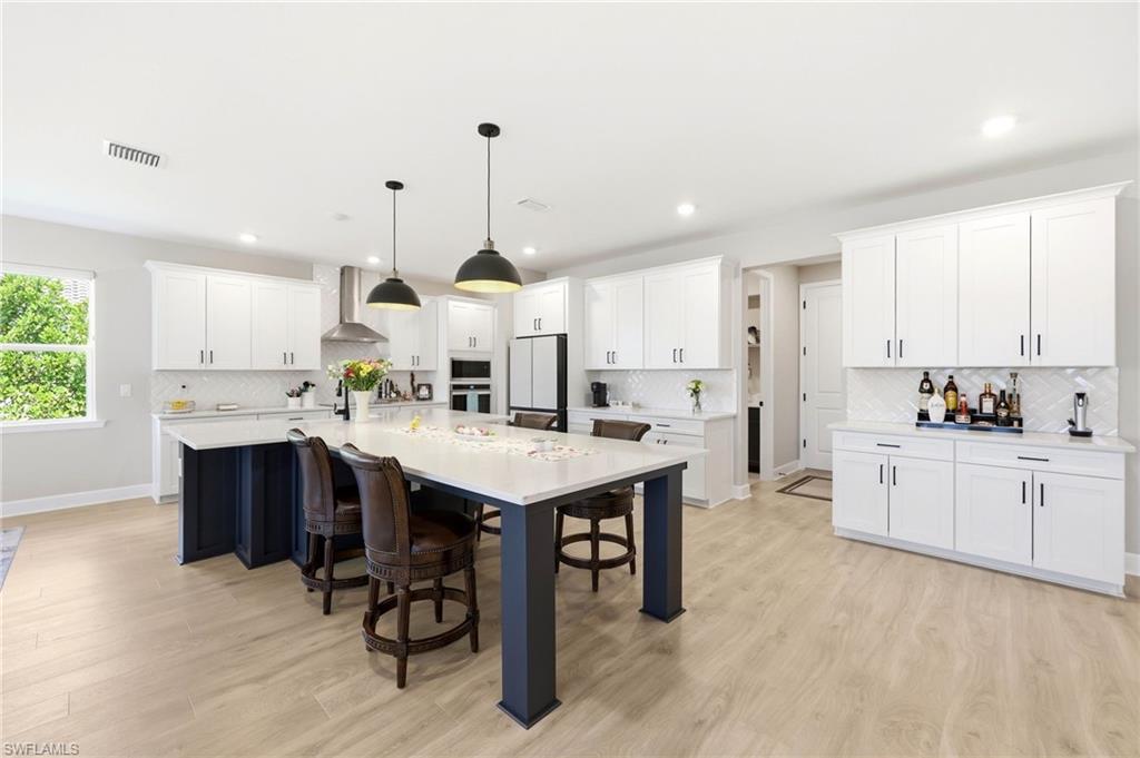 VALENCIA LAKES - Residential