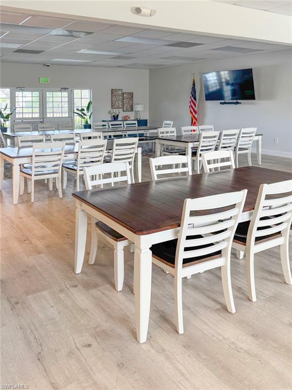 VALENCIA LAKES - Residential