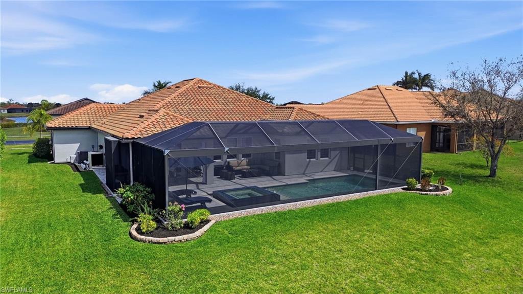 VALENCIA LAKES - Residential