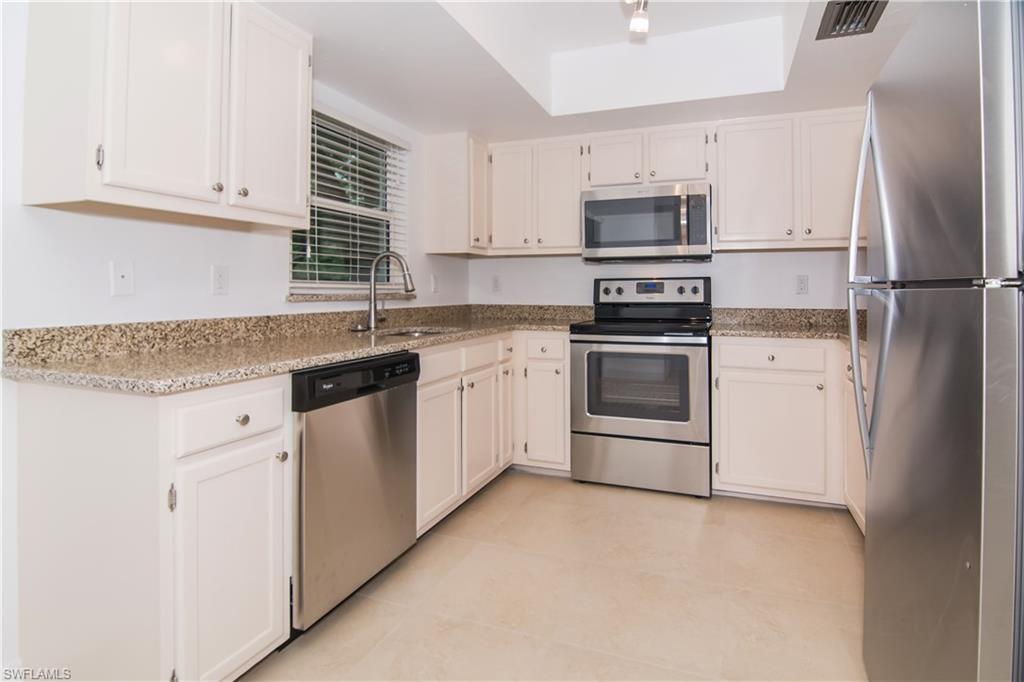 QUAIL HOLLOW - Residential