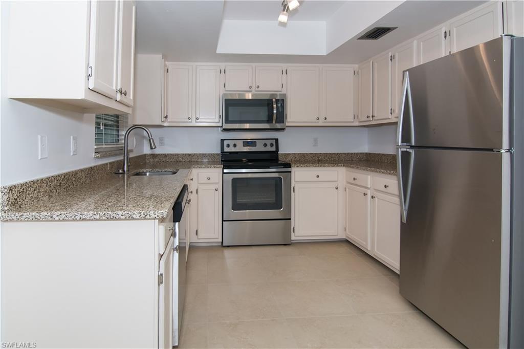 QUAIL HOLLOW - Residential