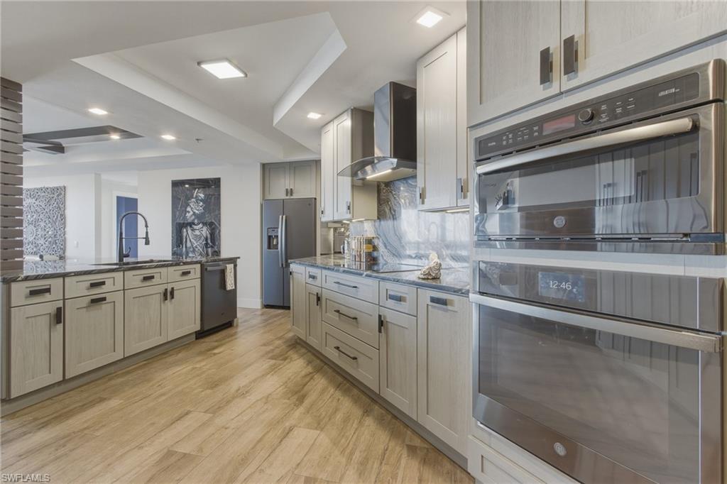 RIVIERA - Residential