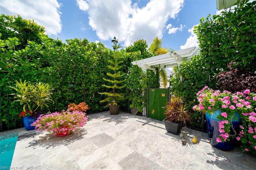 MANGROVE BAY - Residential