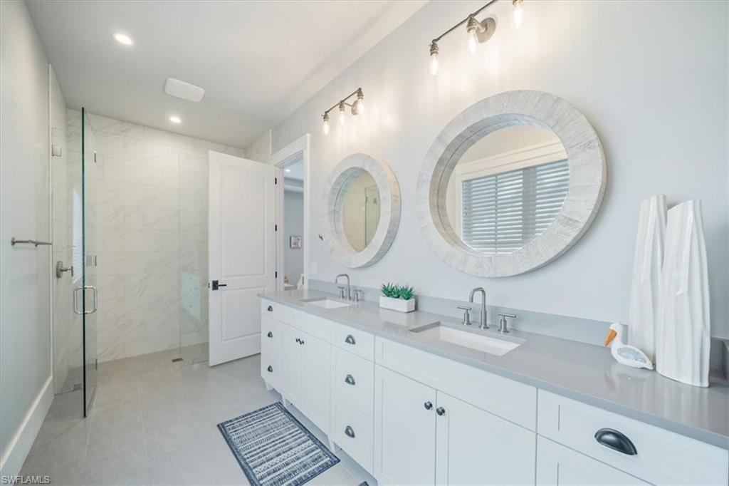 MANGROVE BAY - Residential