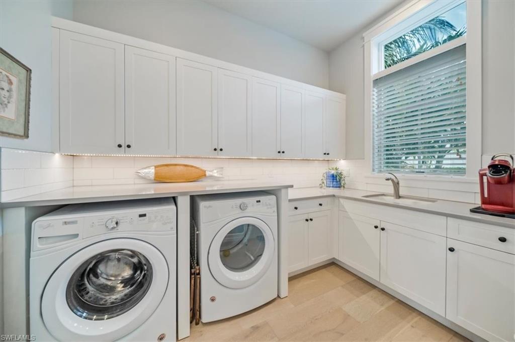 MANGROVE BAY - Residential