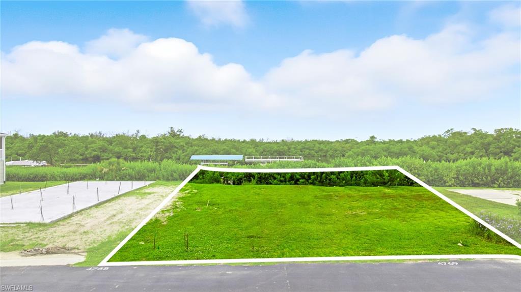 SPRING CREEK VILLAGE - Land