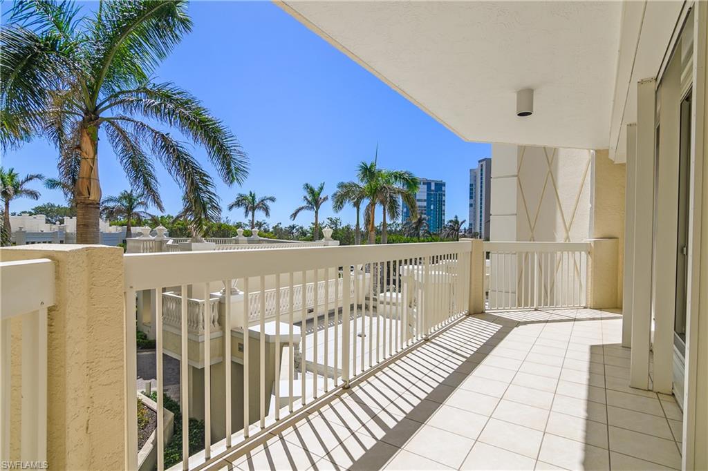 4021 Gulf Shore BLVD N 304