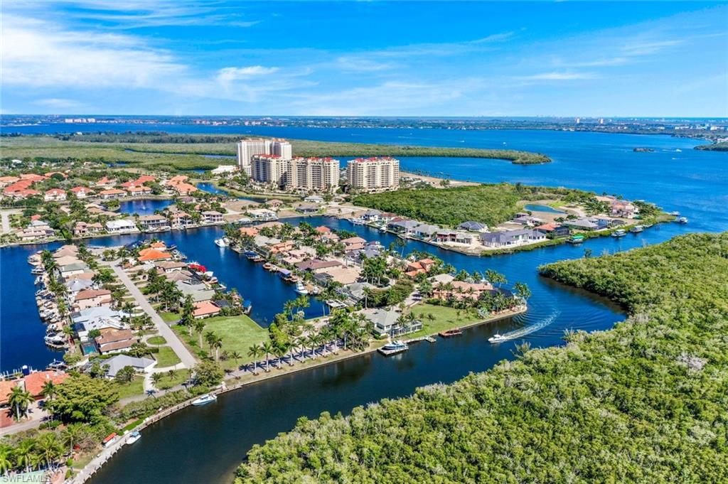 CAPE HARBOUR - Residential