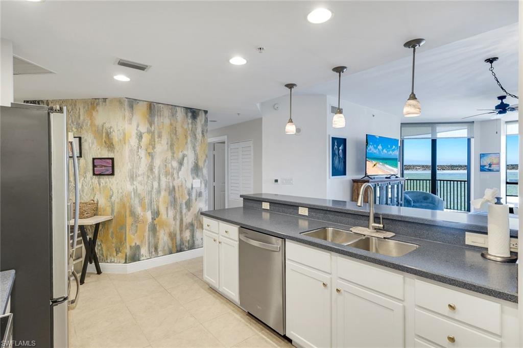 CAPE HARBOUR - Residential