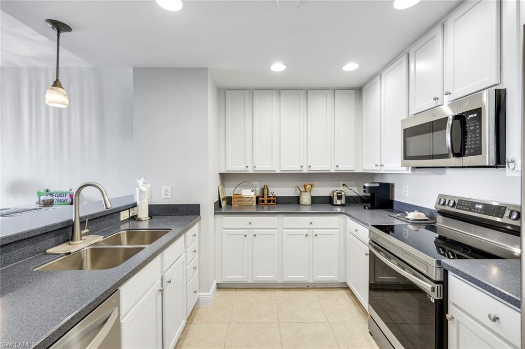 CAPE HARBOUR - Residential