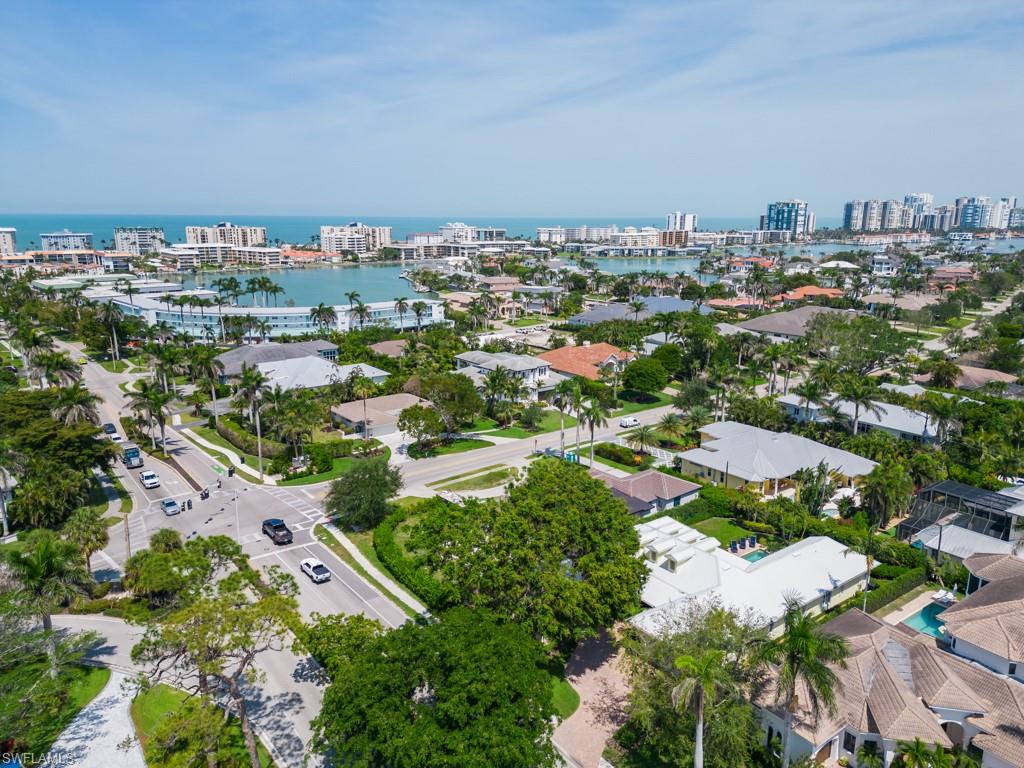 MOORINGS - Residential