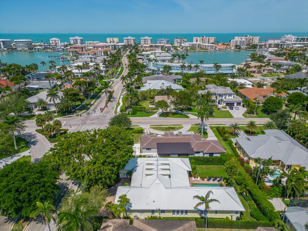 MOORINGS - Residential