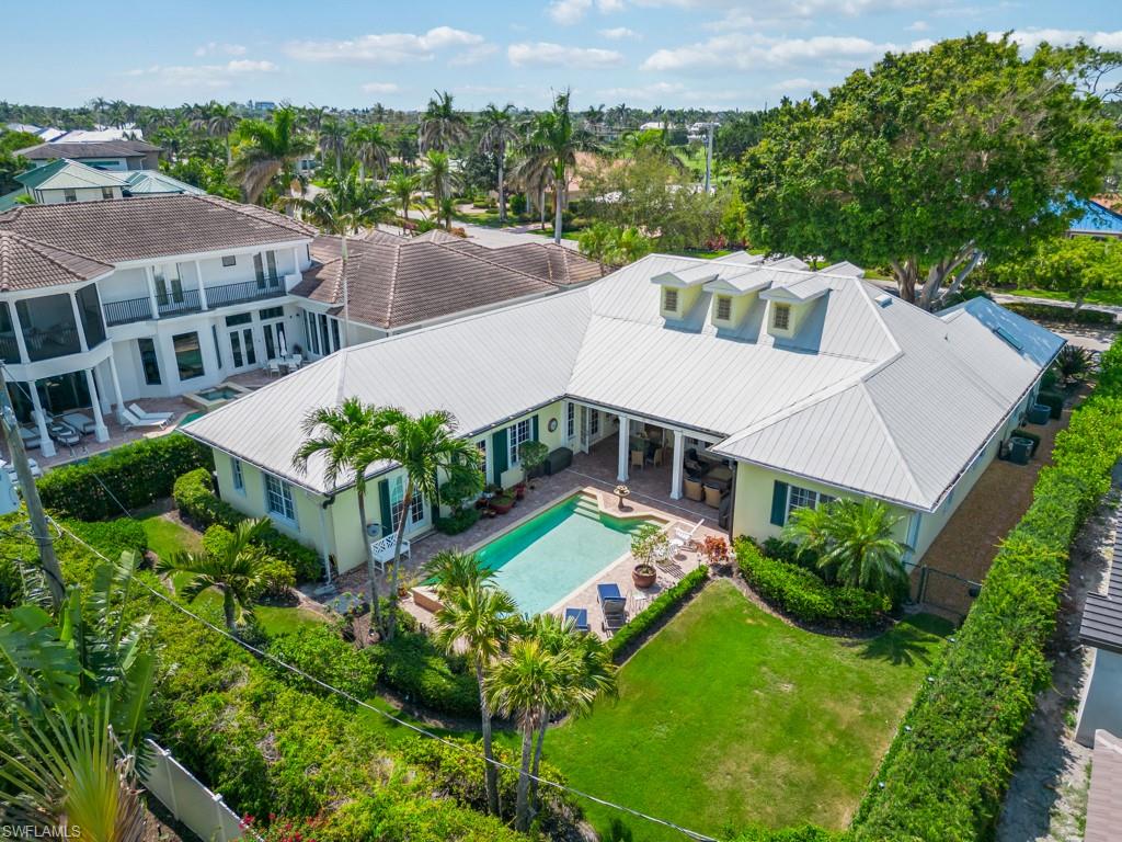 MOORINGS - Residential