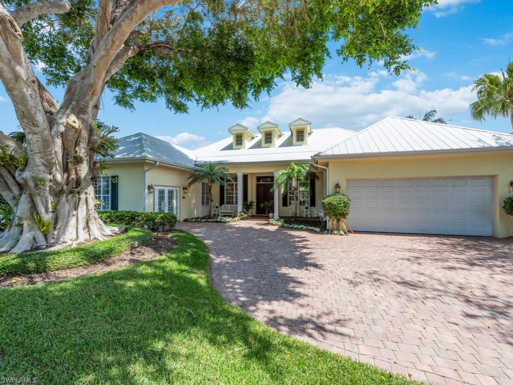 MOORINGS - Residential