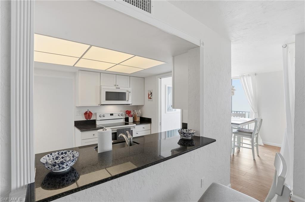 BAYSHORES - Residential Lease