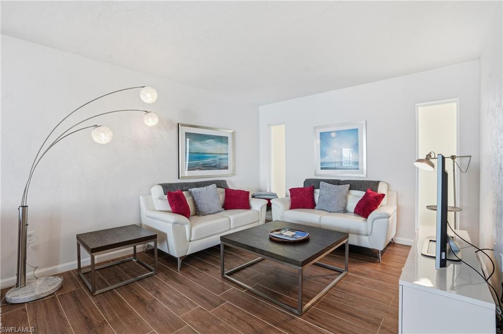 BAYSHORES - Residential Lease