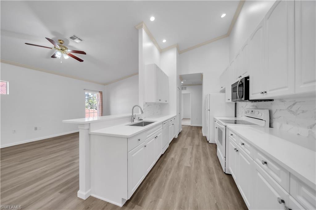 GULF HIDEAWAY - Residential