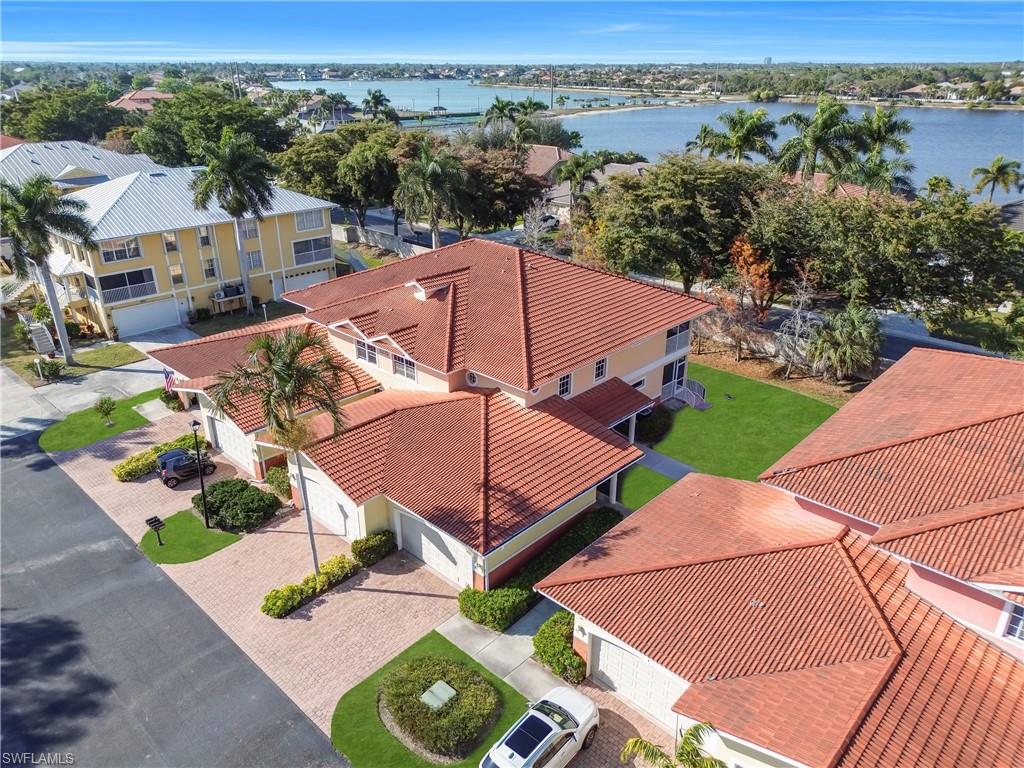 GULF HIDEAWAY - Residential