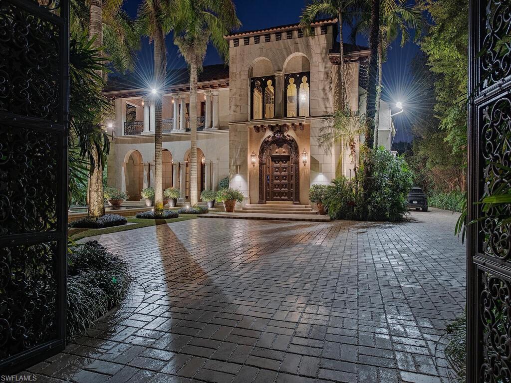 3200 Green Dolphin LN