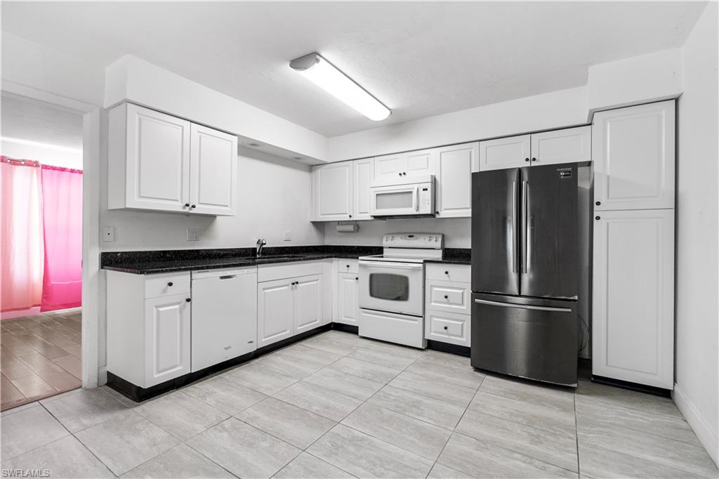 ROYAL HAWAIIAN CLUB - Residential